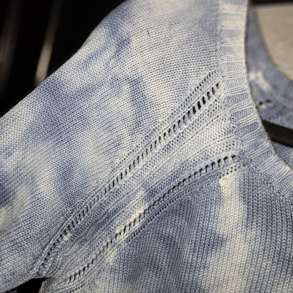 American Eagle Outfitters Sweater - Picture 3 of 5